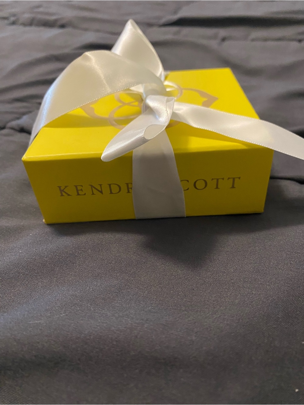 Kendra Scott Vincent Gold Chain Necklace 20” (Gold) - Picture 7 of 12